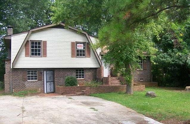 2nd image of 130 Montego Cir