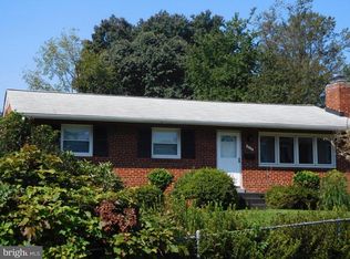 913 Potterton Cir SW, Vienna, VA 22180