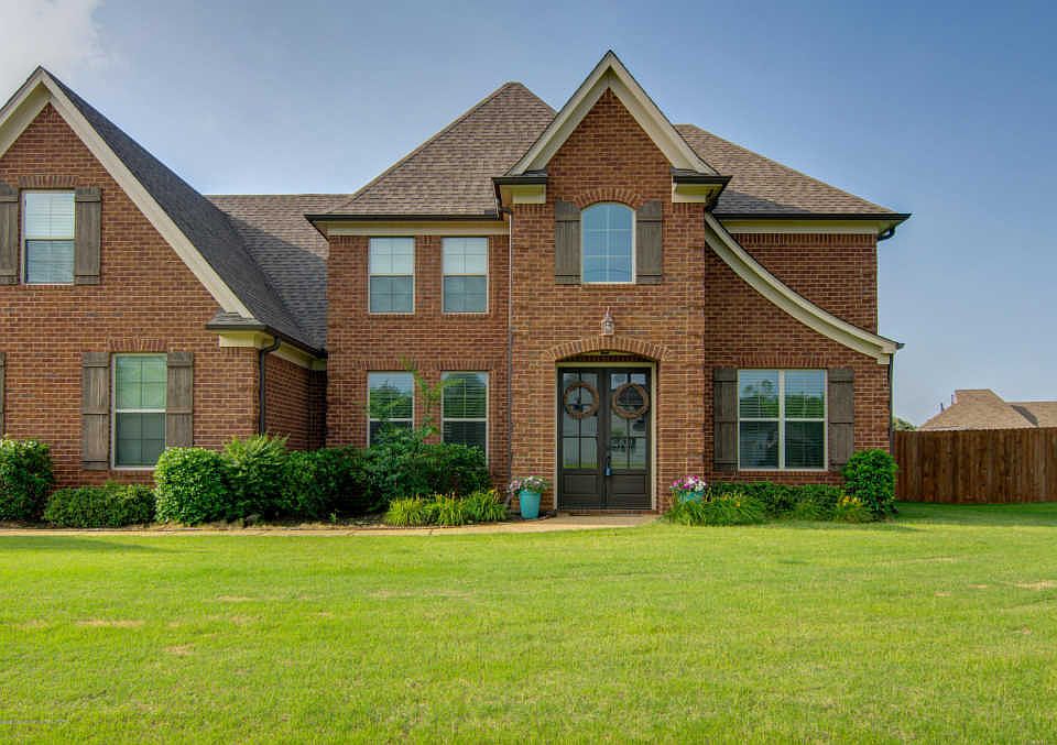 1st image of 5558 Douglas Dr