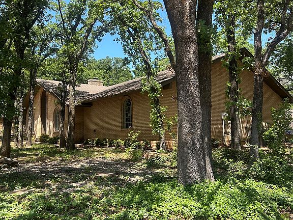 2nd image of 2913 Springdale Ln