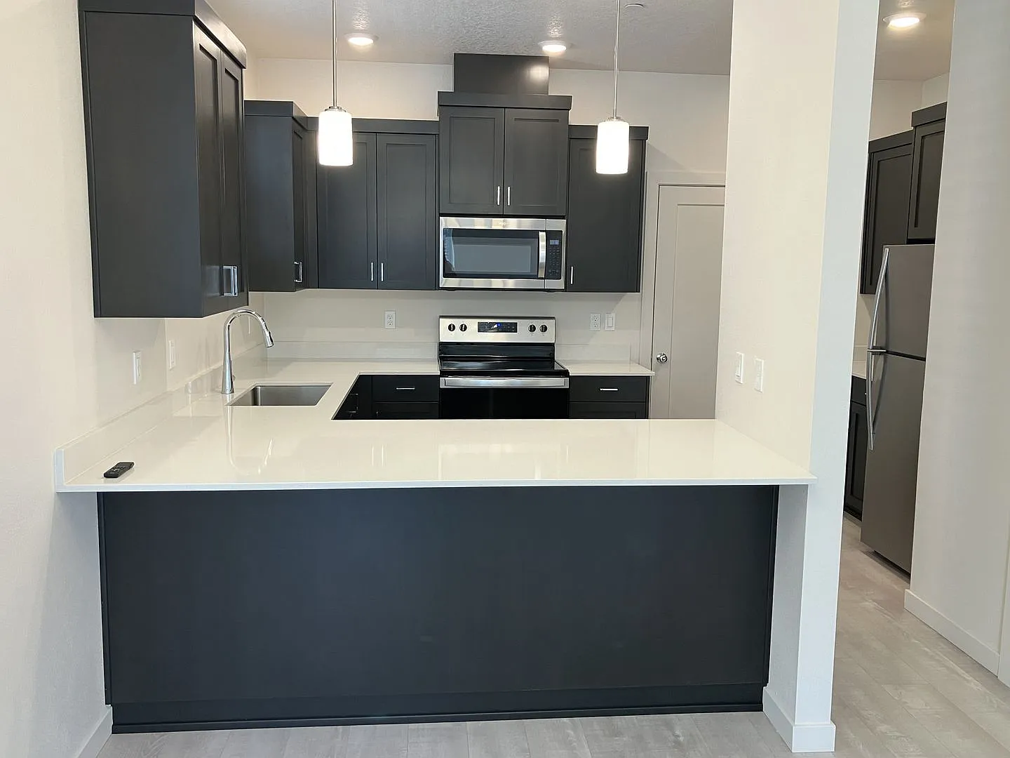 2023 Three Bedroom Townhouse in South Salem — Photo 4