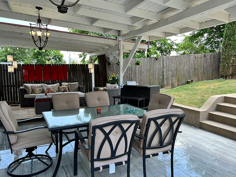 4003 Vanette Ln — Photo 10