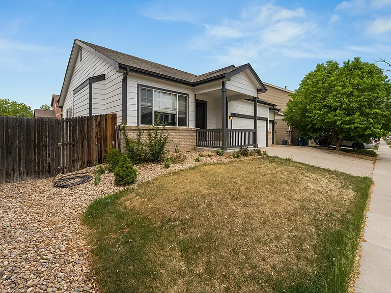 10049 Jasper St — Photo 2