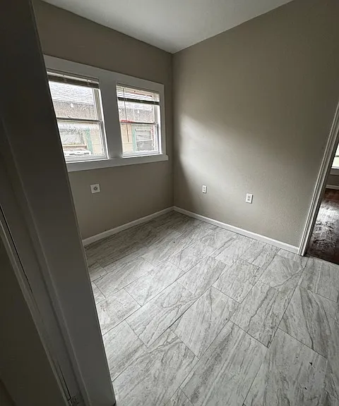 Kitchen Eating Area