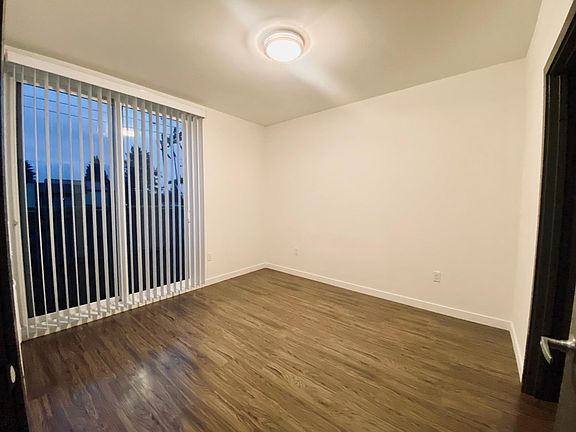 3rd image of 14307 Greenwood Ave N #1