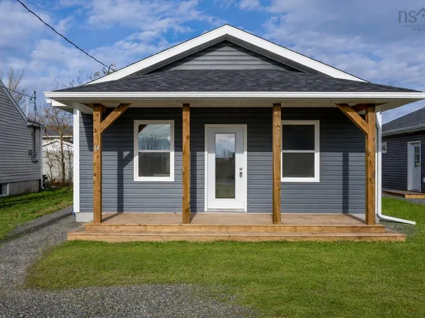 54 Oak St, Pictou, NS B0K 1H0