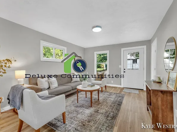 203 N Osmun St, Greenville, MI 48838
