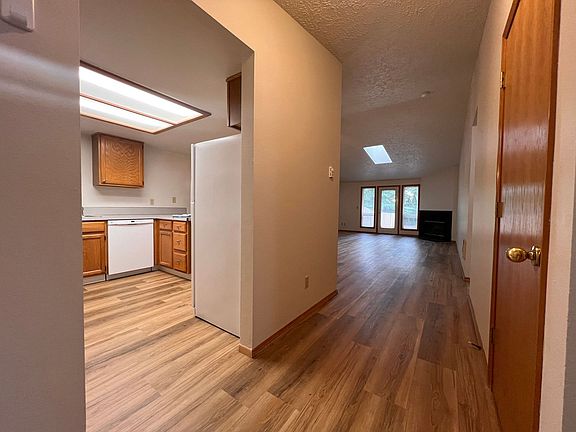 3rd image of 15211 NE 181st St #A