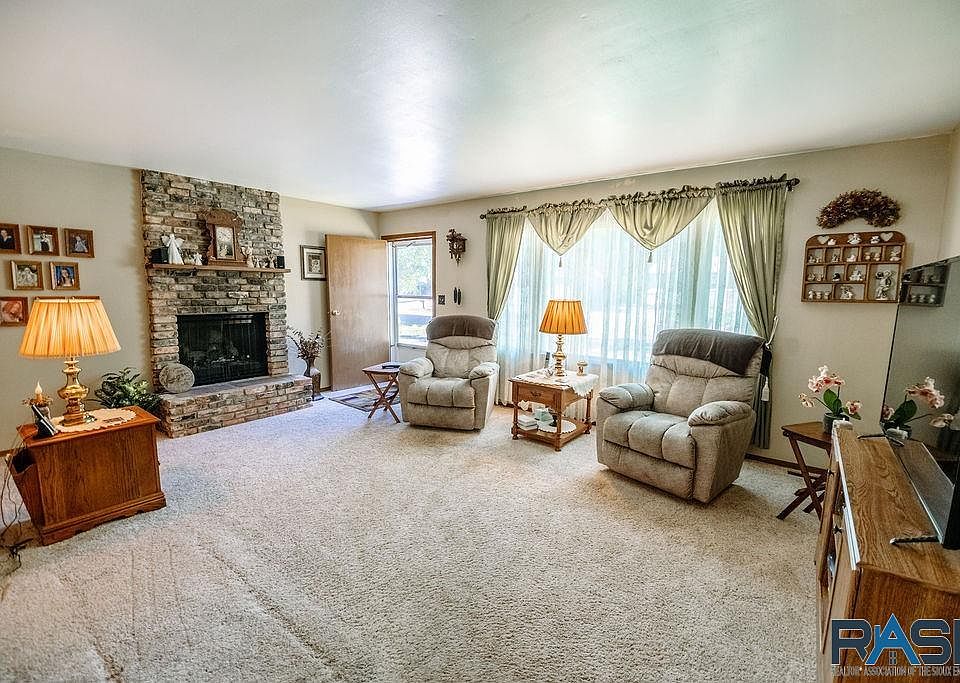 5508 W 45th St, Sioux Falls, SD 57106 Zillow