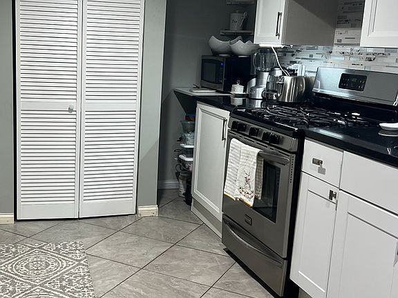 2nd image of 4446 S Sawyer Ave #Basement