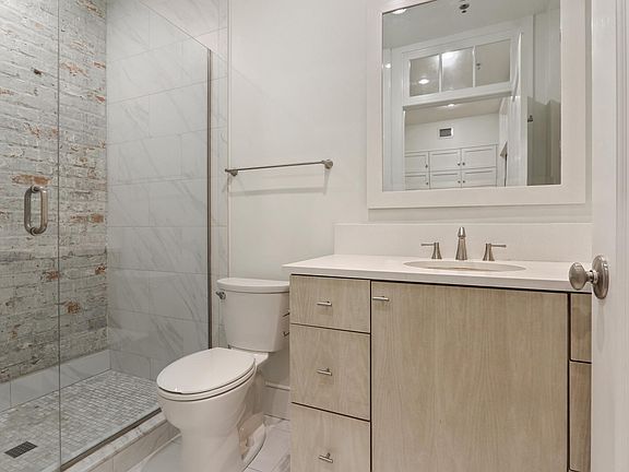 5th image of 513 Conti St #3B