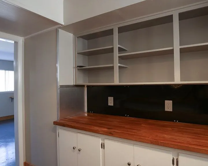 804 N Locust St — Photo 33