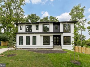 2000 Oswald Pl, Falls Church, VA 22043