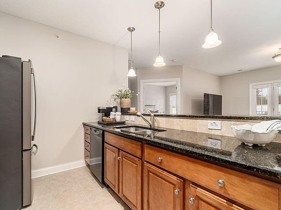 5th image of 705 N State St APT 207