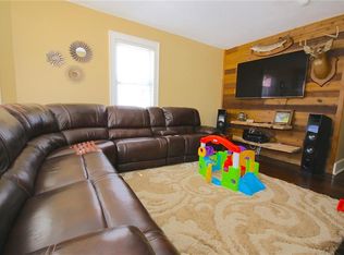 683 3rd Ave, Woonsocket, RI 02895