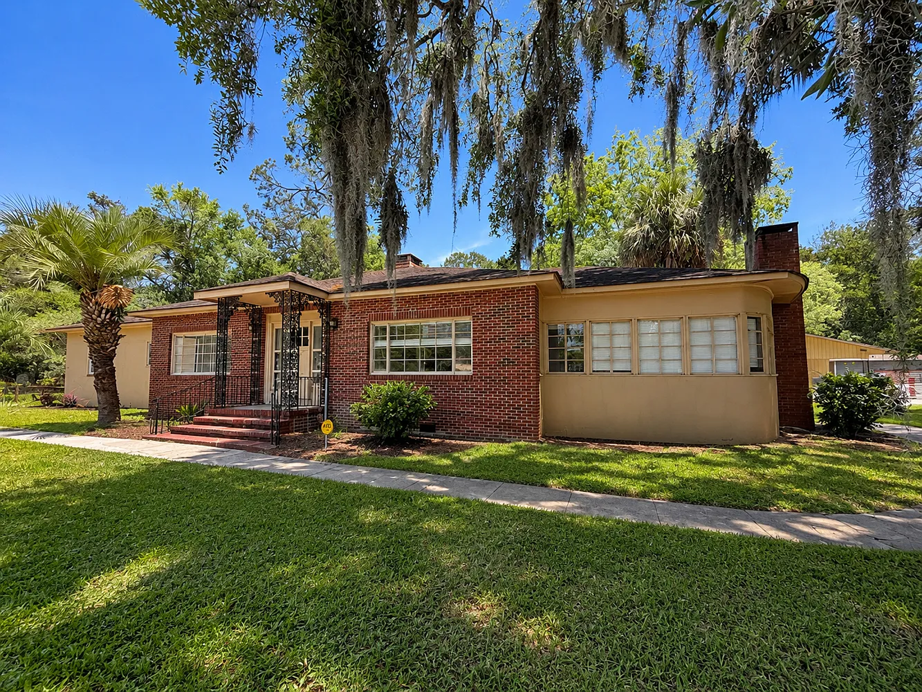 3 bed, 2744 sqft, $2,250 — Photo 1