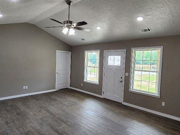 4th image of 33 Hutcheson St