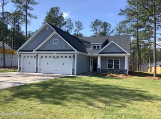 209 Acorn Knoll Dr, Carthage, NC 28327