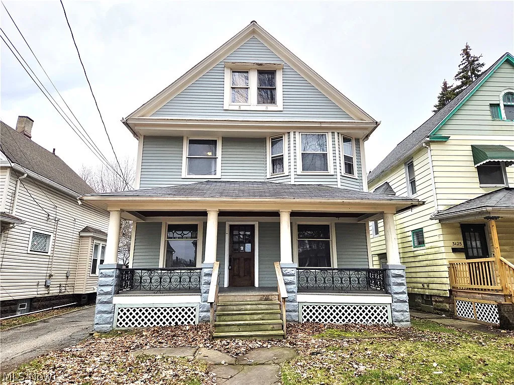 3421 Mapledale Ave photo 1