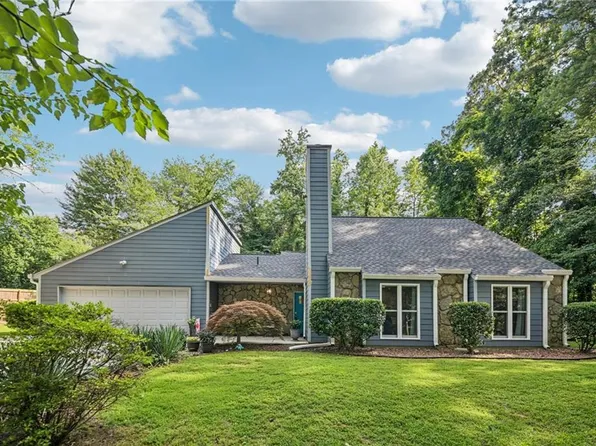 2239 Cedar Forks Dr, Marietta, GA 30062
