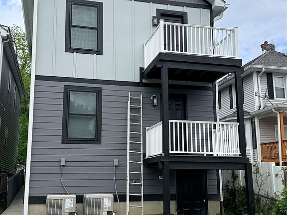 4th image of 268 Carpenter Ave #2