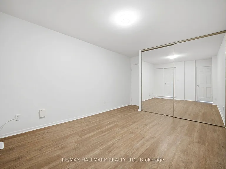 3025 The Credit Woodlands #314 — Photo 22