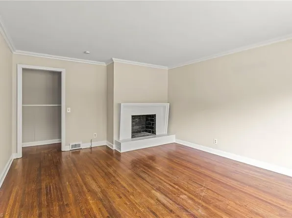 1200 Lamont Dr, Winston Salem, NC 27103
