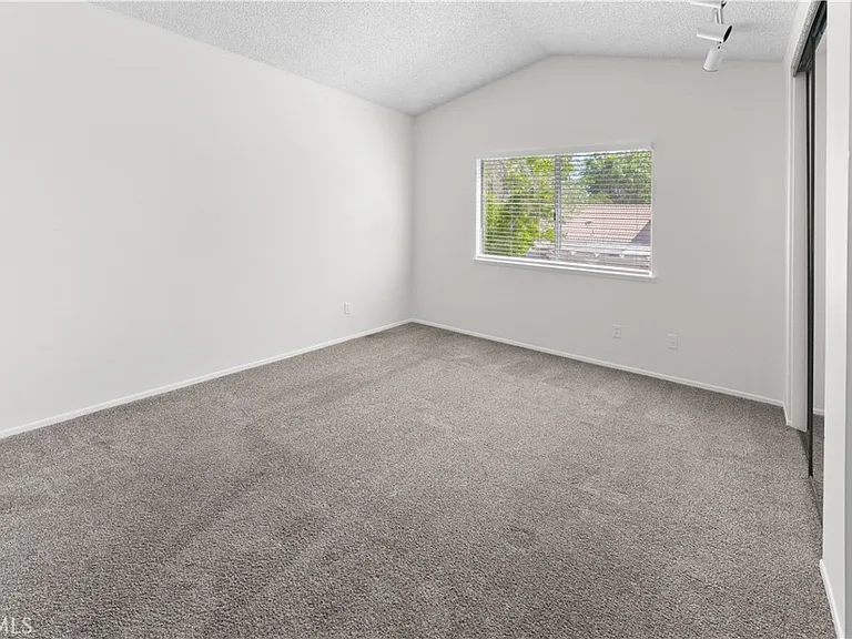 1232 Kings Rd — Photo 12