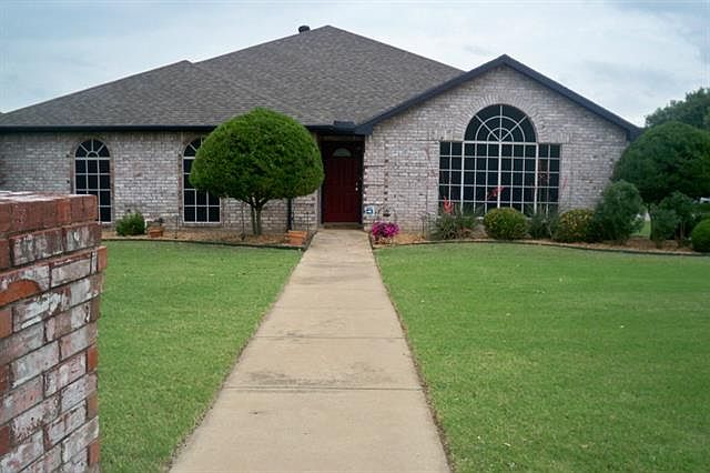 1st image of 282 Village Tree Dr