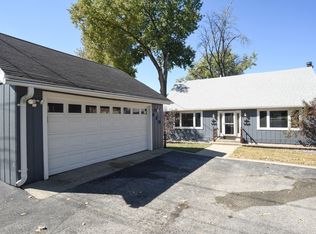 430 Castle Rd, McHenry, IL 60050