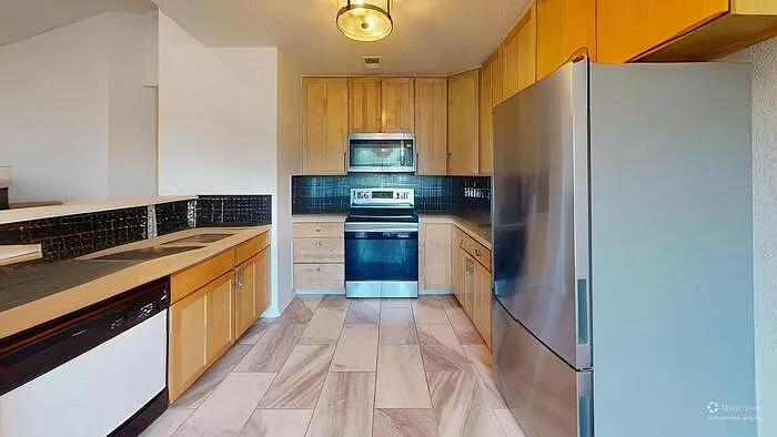8200 E 8th Ave — Photo 9