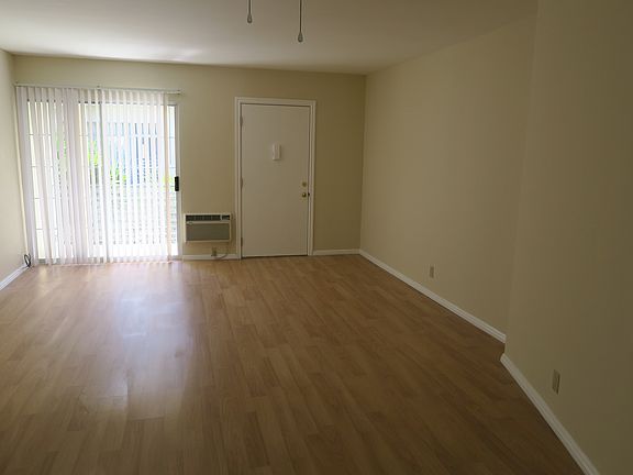 2nd image of 1710 Laurel Canyon Blvd APT 8