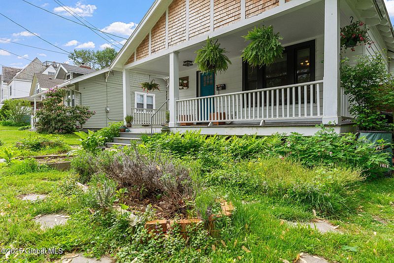 3rd image of 26 Summit Avenue