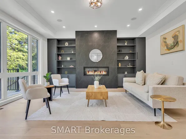 25 Cronin Dr, Toronto, ON M9B 4T7