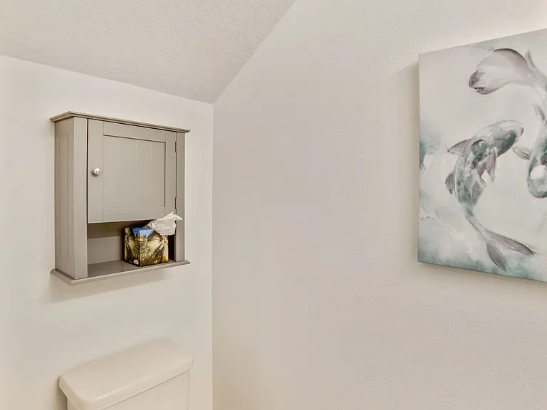 6362 Fairmont Ln — Photo 4