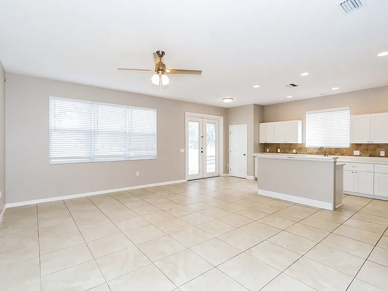 2703 Redwood St — Photo 3