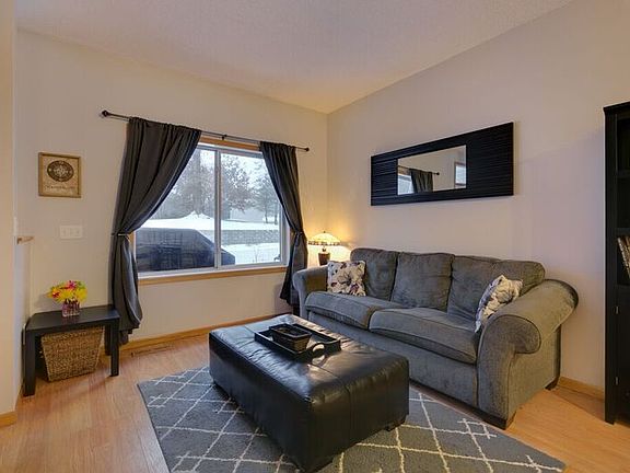 4th image of 10910 Tamarack St NW