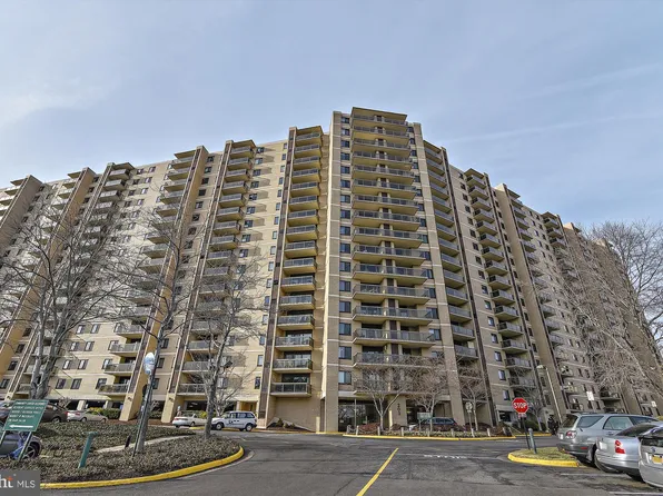 203 Yoakum Pkwy APT 1424, Alexandria, VA 22304