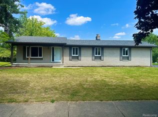 25274 Middlebelt Rd, Farmington Hills, MI 48336