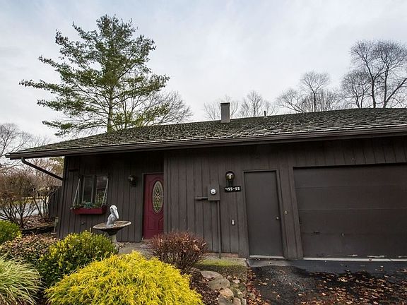 3rd image of 455-55 Meadowview Dr