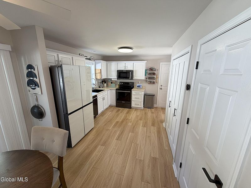 4th image of 63 Michelle Drive