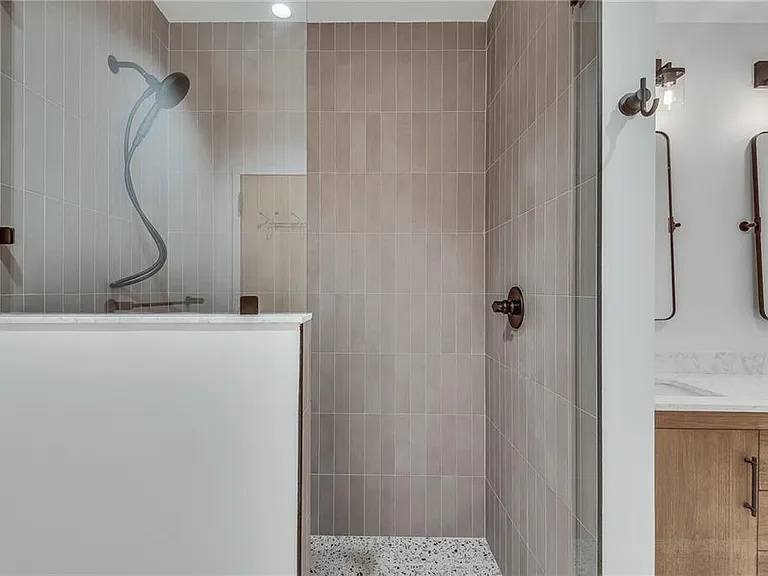 400 Village Pkwy NE #202 — Photo 28