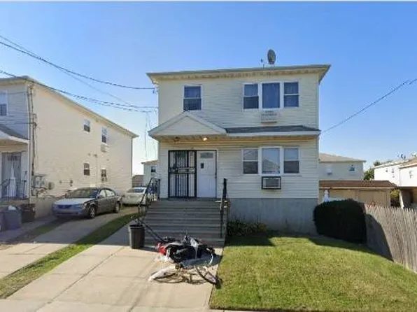 643 Beach 67th St, Far Rockaway, NY 11692