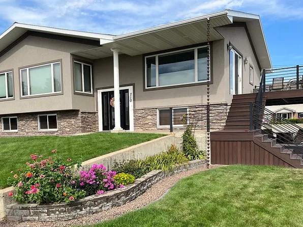 710 10th Ave W, Mobridge, SD 57601