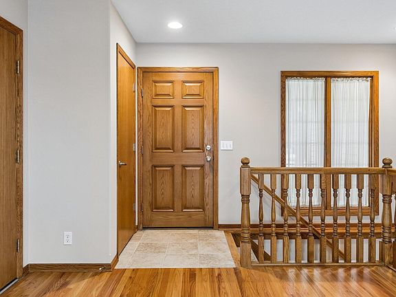 5th image of 26 Norwood Dr