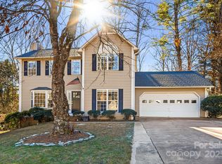 54 Whispering Oak Ct, Fletcher, NC 28732