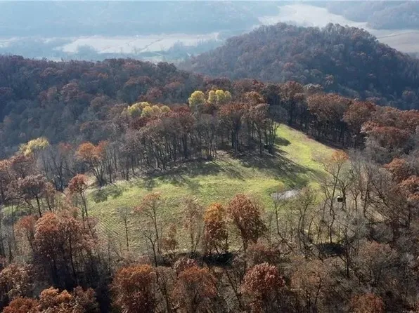 W1456 Serum Road, Nelson, WI 54756