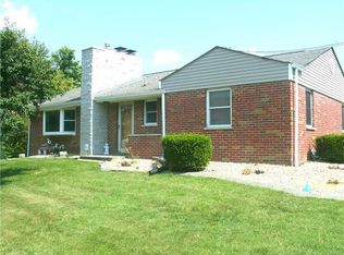 1230 Lakeshore Dr, Belleville, IL 62220