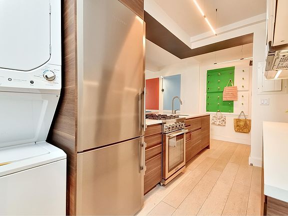 3rd image of 119 E 84th St APT 5C