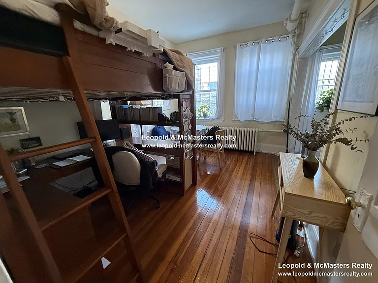 Kelton Street Apartments — Photo 22